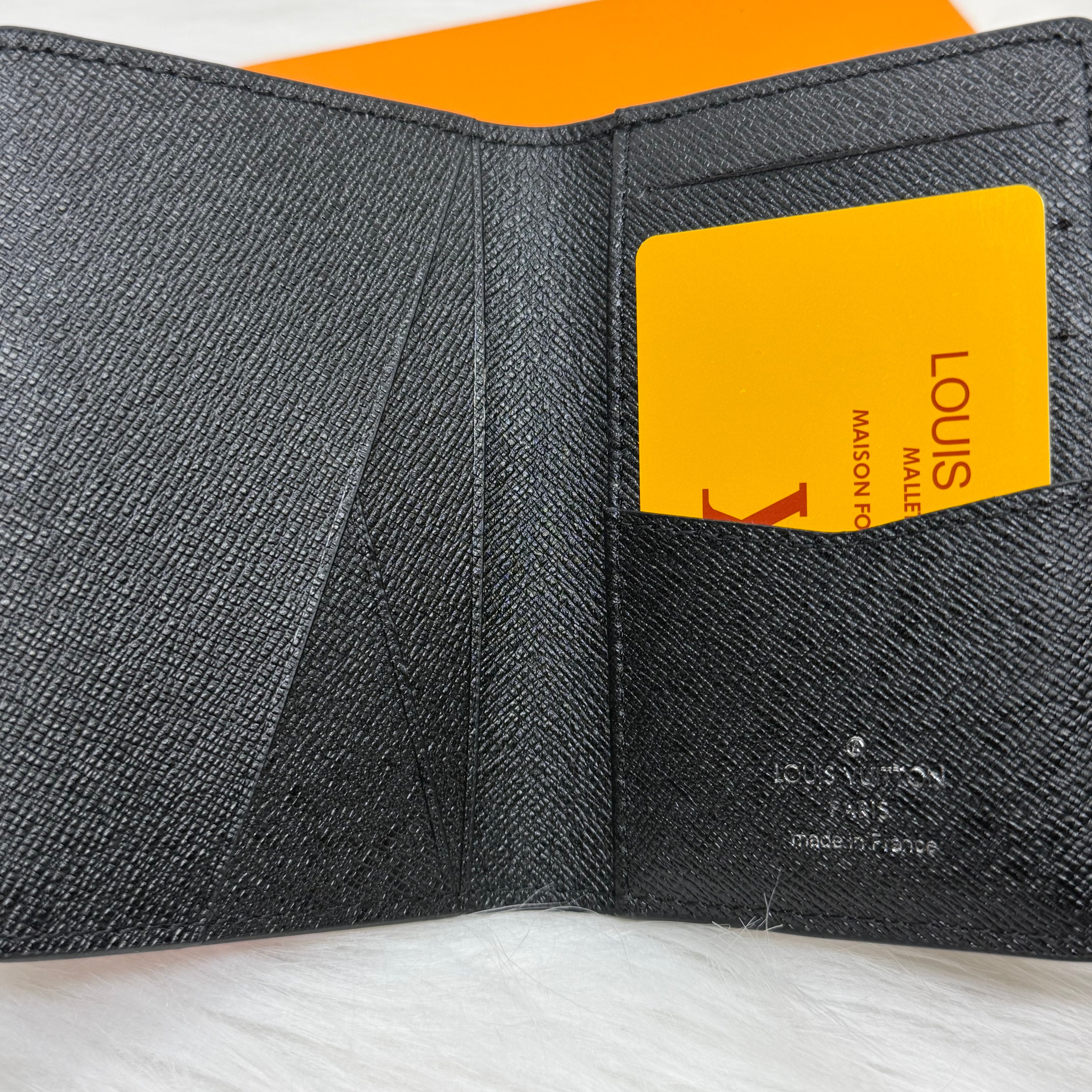 Louis Vuitton Pop Art Eye Pocket Organize